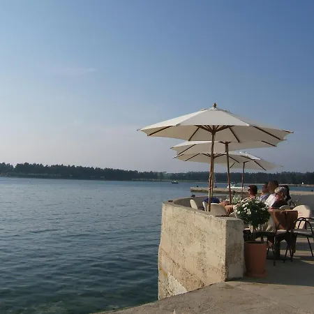 Apartman Alma A2 *